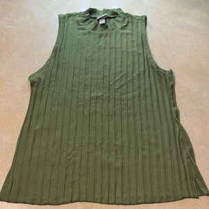 A NEW DAY Green Turtle-Neck Tank Top Size Small